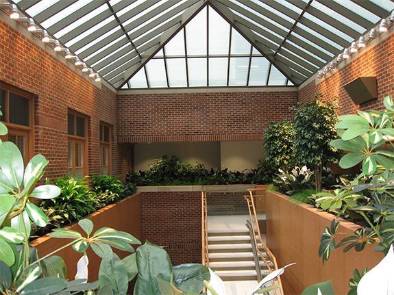 NorthShore Evanston Hospital, Kellogg Cancer Center, interior