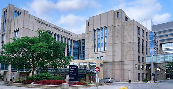 Duchossois Center for Advanced Medicine, University of Chicago Medical Center, exterior.