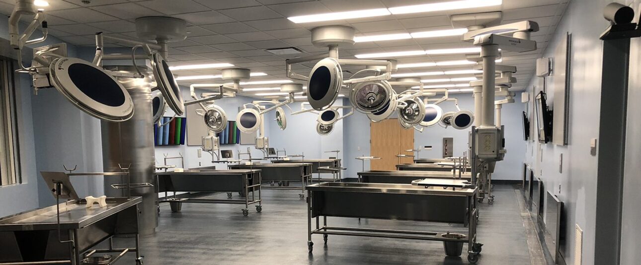 NYU Langone Health Smilow Research Center, Cadaveric Skills Lab, interior with autopsy tables