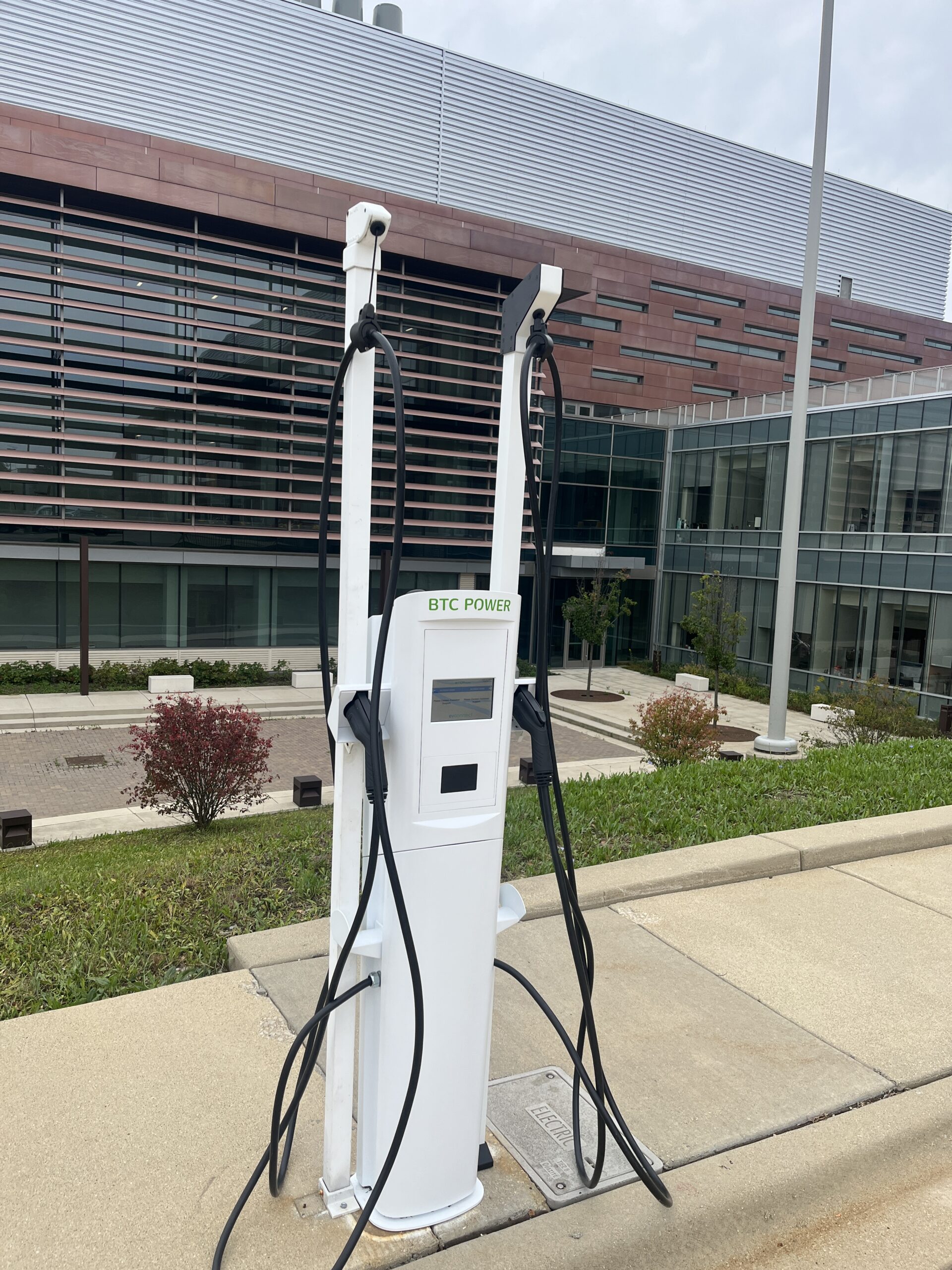 575x800 Electric vehicle charging station, Argonne National Laboratory
